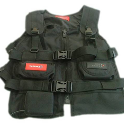 TN GAMES FPS Vest Review - adding realism to games
